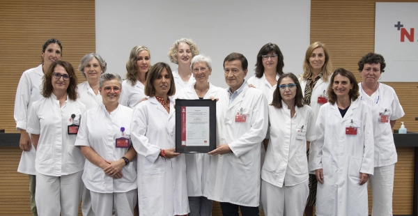 Imagen del artículo Los servicios de Genética Médica y Farmacia del HUN obtienen sendos certificados de calidad de reconocimiento internacional