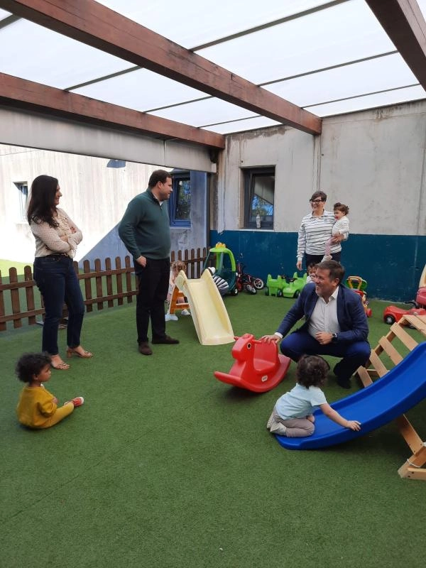 Imagen del artículo La Xunta financia mejoras en la cubierta del patio interior y la instalación de una pérgola en la escuela infantil pública de Tenorio