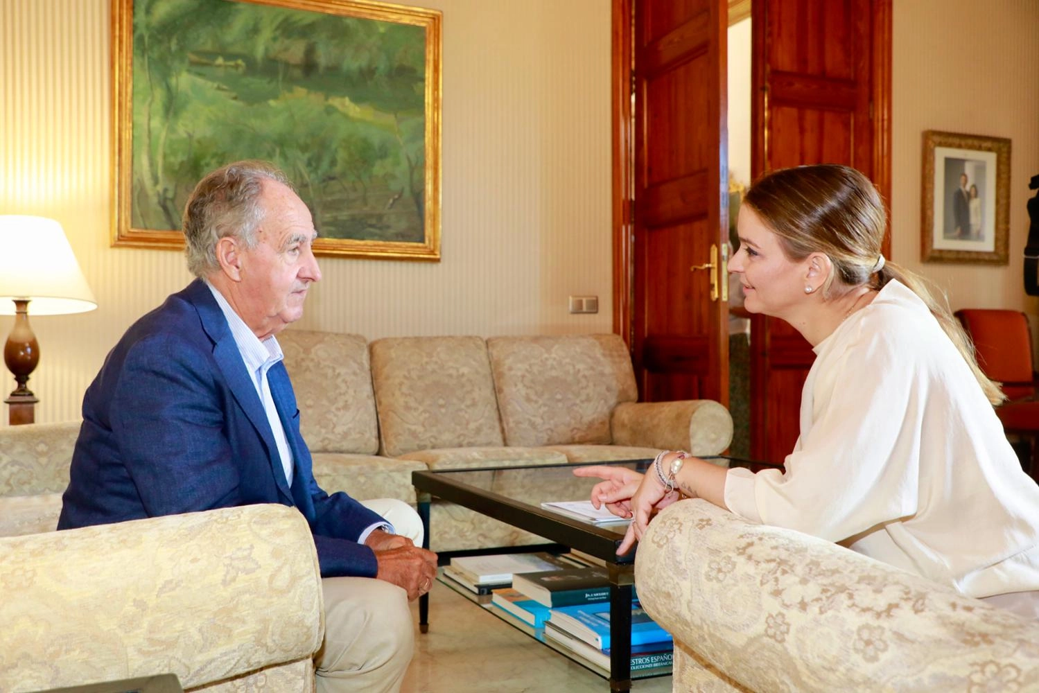 Imagen del artículo Imágenes de la presidenta Margalida Prohens con el presidente de la Autoridad Portuaria de Baleares
