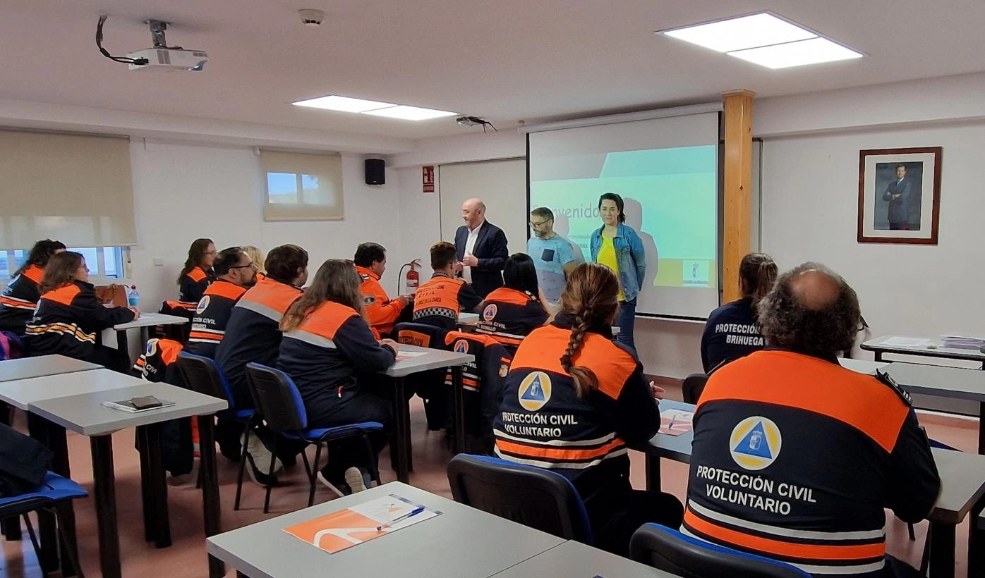 Image 1 of article Personal voluntario de Protección Civil de Castilla-La Mancha se forma en técnicas de soporte vital y cambio climático