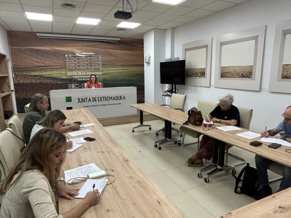 Image 2 of article Mercedes Morán urge al Ministerio a convocar Conferencia Sectorial del sector agrario ante el engaño con los eco-regímenes de la PAC