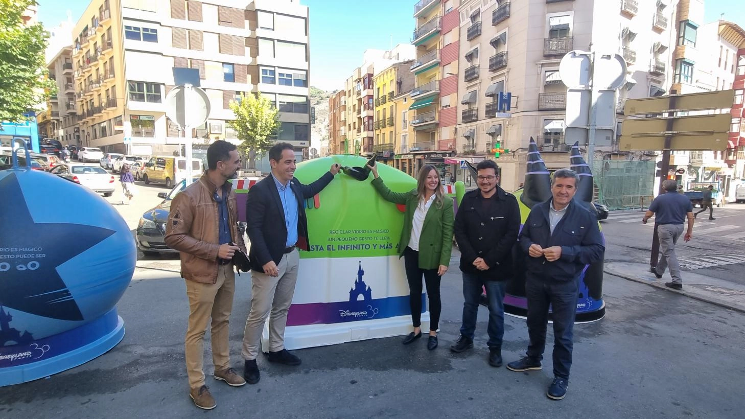 Imagen del artículo El Gobierno regional fomenta el reciclaje de vidrio en Castilla-La Mancha con una nueva campaña solidaria junto a Ecovidrio y Disneyland París