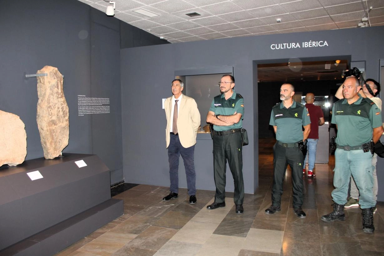 Image 0 of article El Gobierno regional agradece el trabajo del Seprona en la recuperación de piezas culturales que se exponen en 'Atémpora Ciudad Real'
