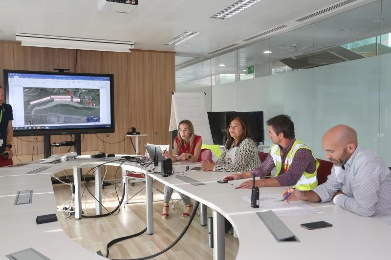 Imagen del artículo La delegada de la Xunta supervisa el simulacro general de accidente aéreo en el aeropuerto de Vigo