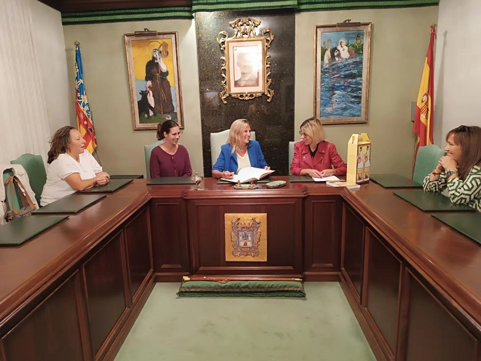Image 3 of article La delegada del Consell en Castellón se reúne con los alcaldes de Culla y Benassal para abordar las iniciativas de la Generalitat en ambos municipios
