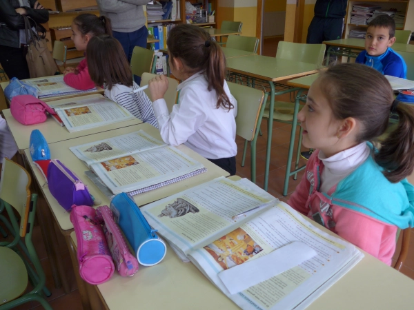 Imagen del artículo Educación publica la primera de las cuatro resoluciones de concesión de ayudas para libros de texto y material escolar para centros concertados