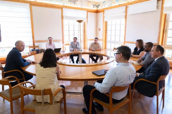 Image 1 of article Empresarios brasileños se reúnen con el Gobierno de Aragón para conocer la Red Unificada de Emergencias TETRA