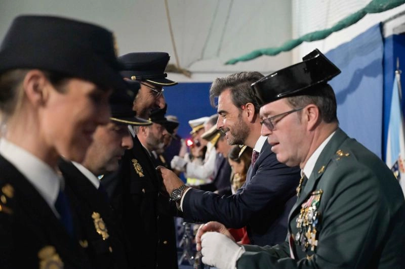 Image 2 of article Diego Calvo asiste en A Coruña a los actos de conmemoración del patrón de la Policía Nacional