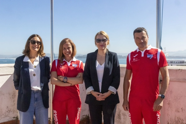 Imagen del artículo Eva Guillermina Fernández felicita a Almudena Calvo por su victoria en el Mundial de Apnea