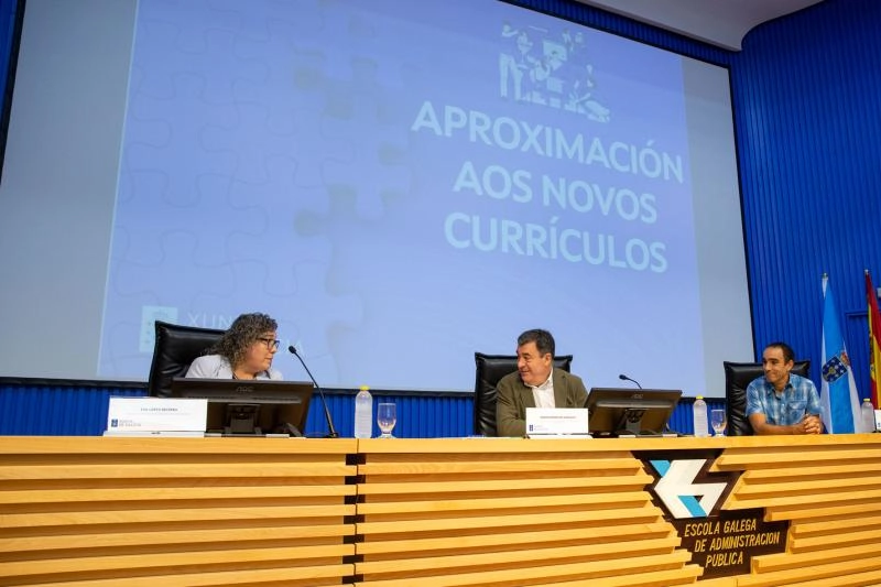 Image 1 of article Román Rodríguez confía en el diálogo con las organizaciones sindicales para llegar a un acuerdo de mejora educativa que beneficiará al conjunto del sistema
