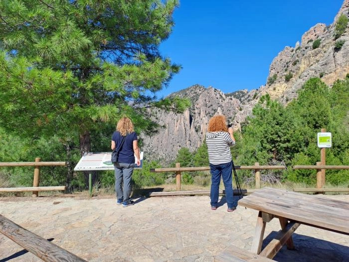 Image 1 of article Dos periodistas italianos recorren la provincia de Teruel para un programa turístico de la RAI