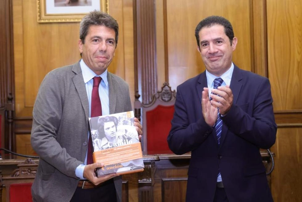 Image 1 of article Carlos Mazón ha mantenido una reunión con el alcalde de Alcoy