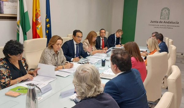 Imagen del artículo Almería, Granada, Huelva y Málaga estrenan el nuevo modelo de Oficina Fiscal