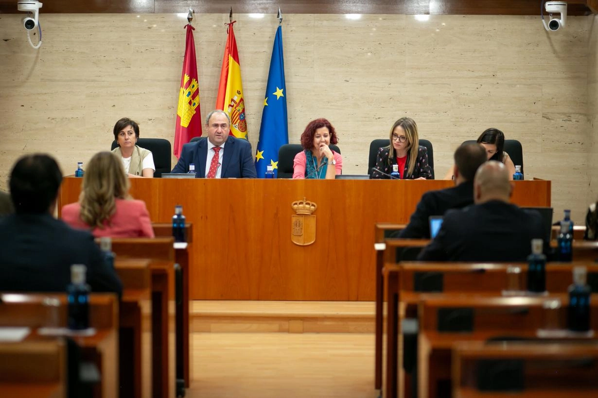 Image 3 of article El Gobierno regional destaca el liderazgo de Castilla-La Mancha en la producción de alimentos hortofrutícolas como ajo, cebolla, hongos o pistacho