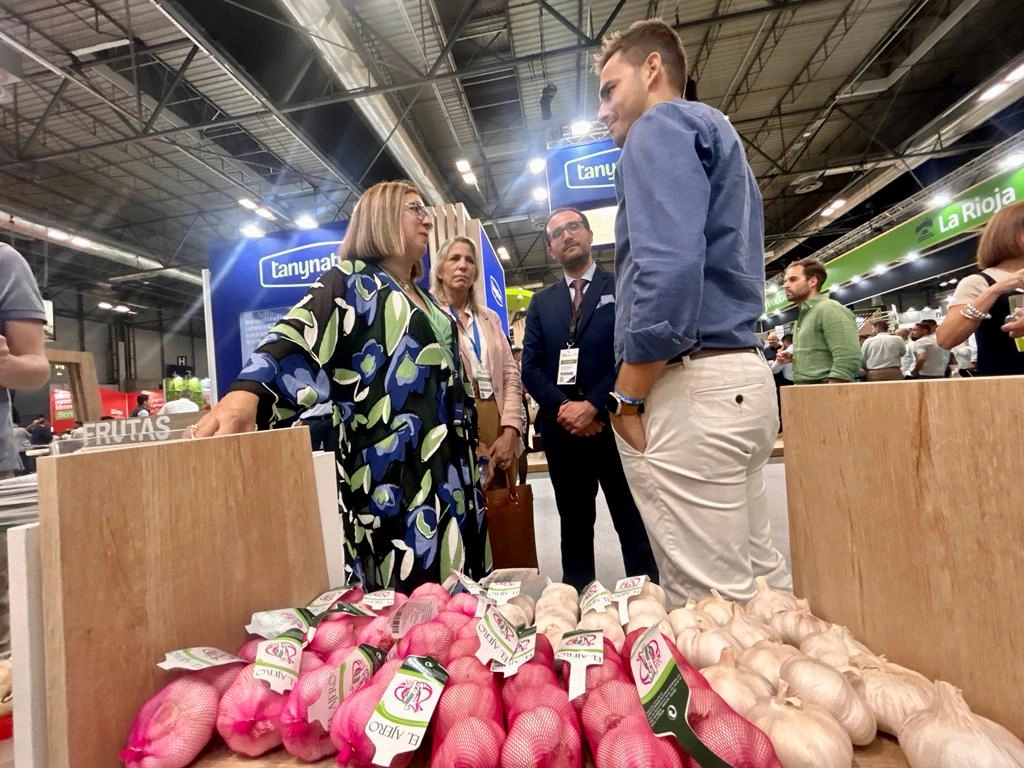 Image 1 of article Mercedes Morán muestra el apoyo de la Junta al sector hortofrutícola durante su visita a Fruit Attraction