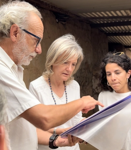 Imagen del artículo Victoria Bazaga invita a El Turuñuelo a ser partícipe de la promoción turística de Extremadura
