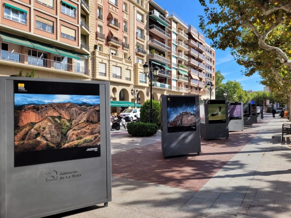 Imagen del artículo El paseo del Espolón acoge la exposición de las mejores imágenes del XVI concurso de fotografía 'Naturaleza de La Rioja' hasta el 20 de noviembre