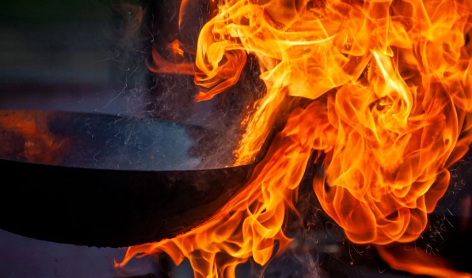 Imagen del artículo Una mujer evacuada al hospital tras un incendio en la cocina de una casa de Guadix