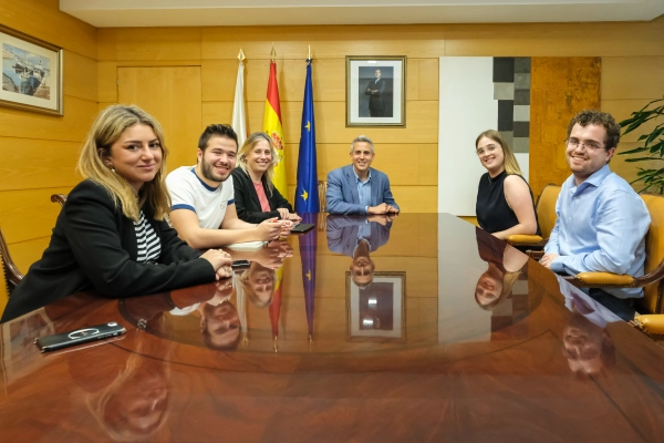 Imagen del artículo Zuloaga se reúne con la presidenta del Consejo de la Juventud de España para estudiar proyectos que impulsen la participación de los jóvenes en la vida social y comunitaria