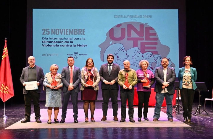 Imagen del artículo López Miras apela a la unidad de todos para seguir luchando contra la violencia de género
