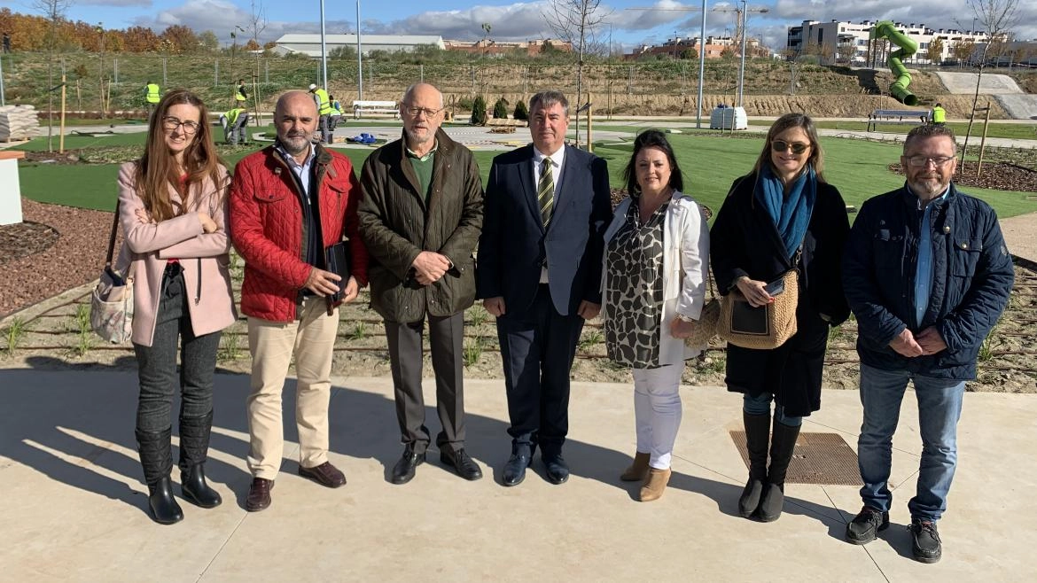 Imagen del artículo La Comunidad de Madrid avanza en las obras de mejora de un parque infantil y del entorno de las instalaciones deportivas de Villalbilla