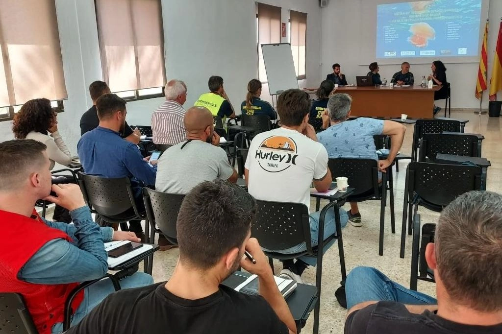 Imagen del artículo Emergencias e Interior se reúne en Ibiza con los responsables de la seguridad en las playas para preparar la temporada de verano