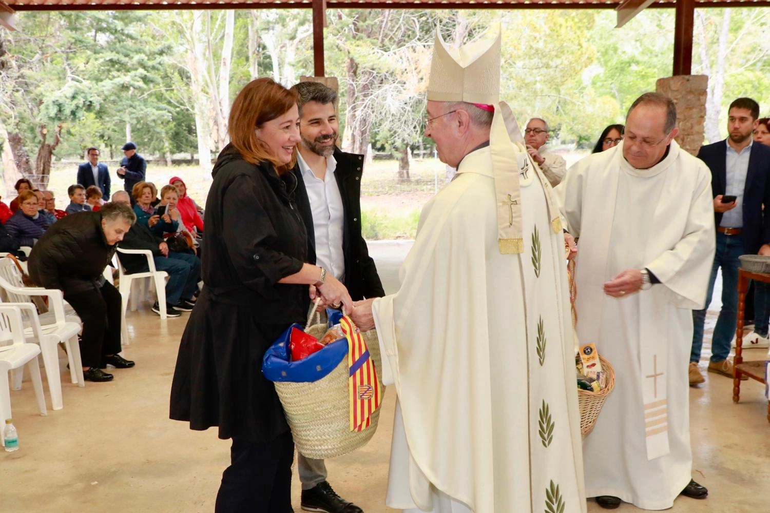 Imagen del artículo La presidenta Francina Armengol ha asistido a la ofrenda a la Virgen de Lluc