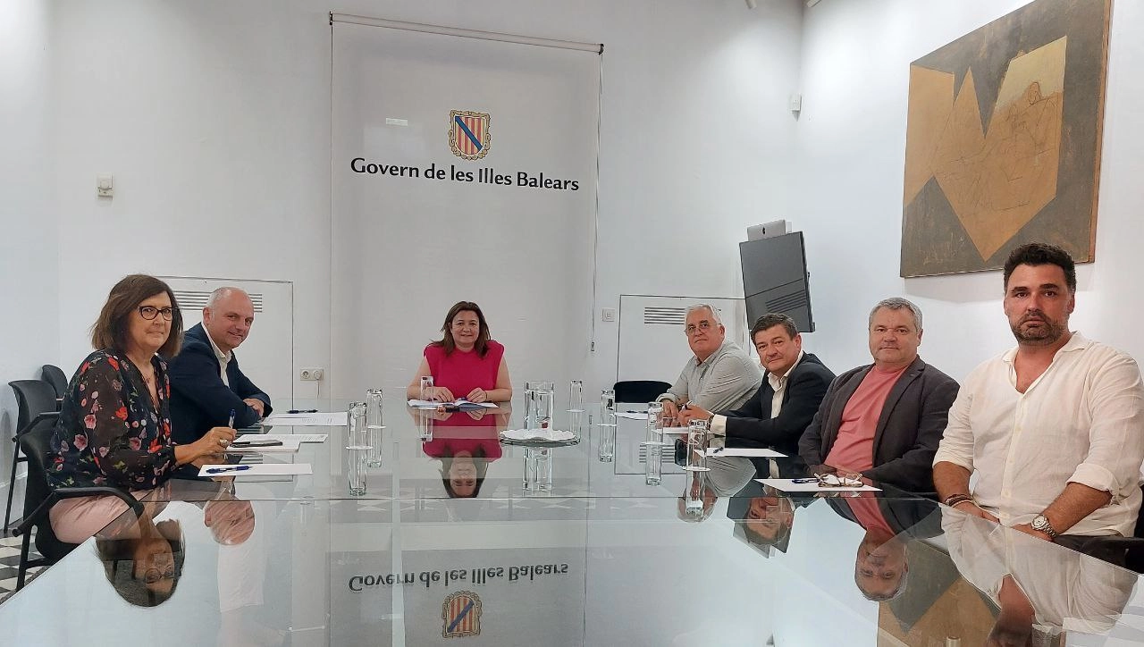 Imagen del artículo El Govern constituye la Mesa de Diálogo del Sector Social Ferroviario de Mallorca