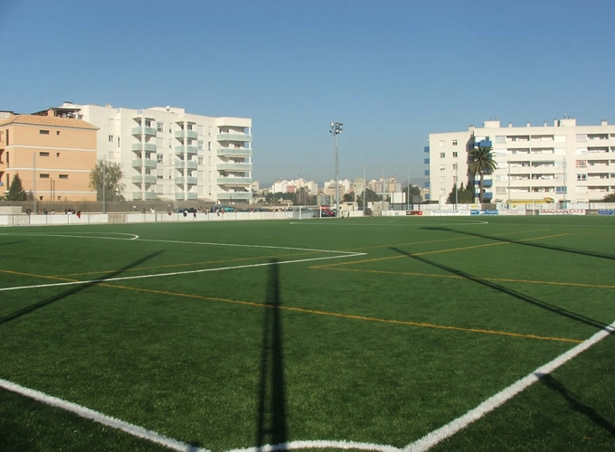 Imagen del artículo Aprobado un protocolo para que la campo de fútbol del Molinar se integre en el catálogo de instalaciones del Instituto Municipal del Deporte