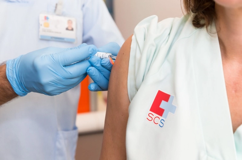 Imagen del artículo La incidencia de gripe continúa en descenso en Cantabria con un 25% menos de casos registrados, pero se mantiene el uso de mascarilla en centros sanitarios