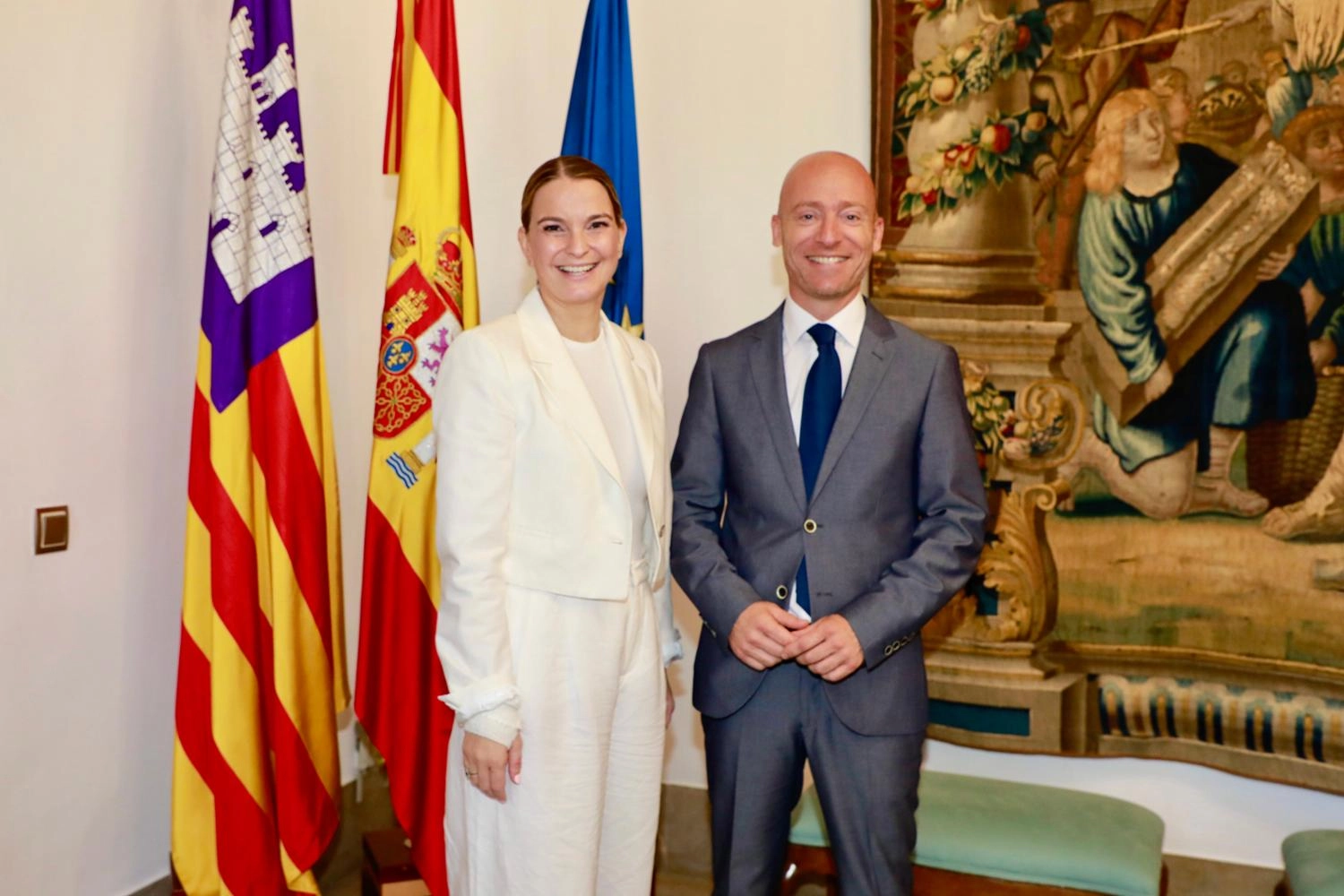Imagen del artículo Imágenes de la presidenta Margalida Prohens con el presidente del Consell Insular de Menorca
