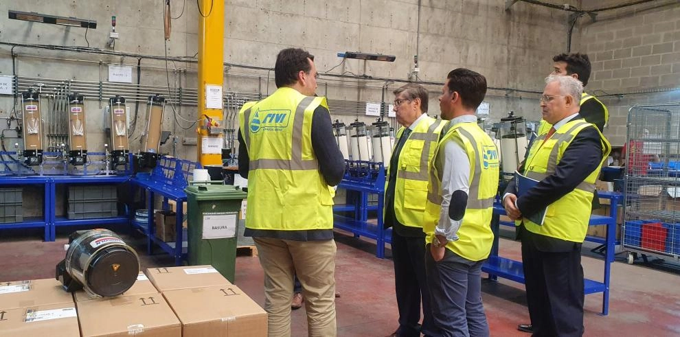 Imagen del artículo Aliaga reivindica el papel y la labor de la empresa familiar en su visita a RIVI