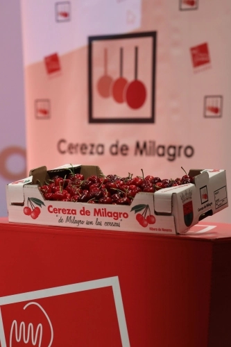 Imagen del artículo La consejera Gómez presenta la nueva marca colectiva de Navarra 'Cereza de Milagro'