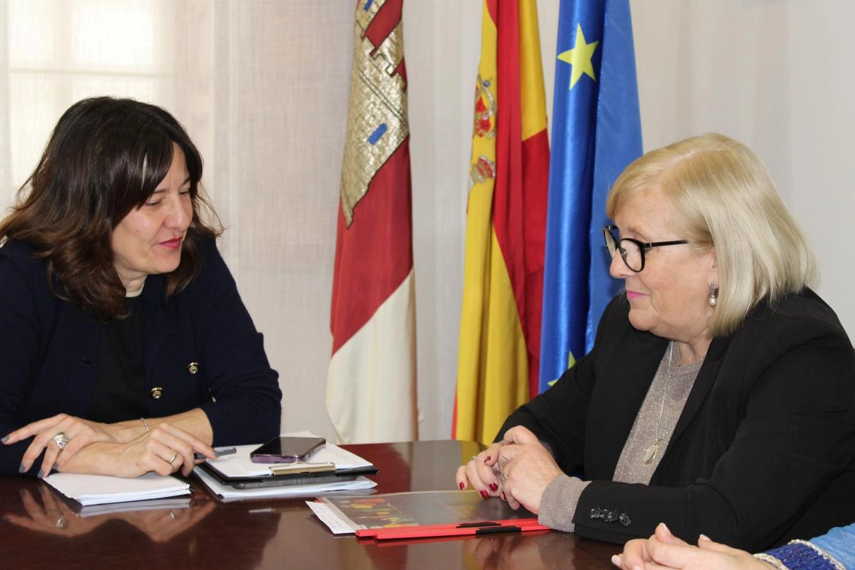 Image 1 of article Blanca Fernández resalta el trabajo de colaboración con Cruz Roja encaminado a la protección de las personas vulnerables de Ciudad Real
