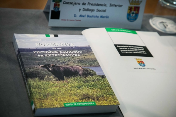 Image 5 of article Abel Bautista reitera el apoyo de la Junta de Extremadura al mundo del toro como motor de desarrollo económico y reclamo turístico para la región