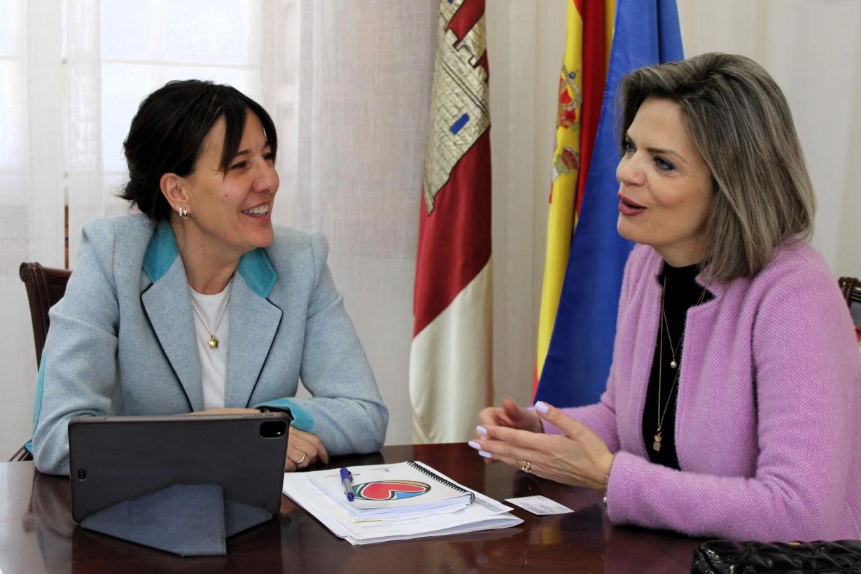 Image 1 of article El Gobierno regional ofrece a la cónsul de Rumanía en Ciudad Real su plena colaboración en beneficio de la comunidad rumana de la provincia