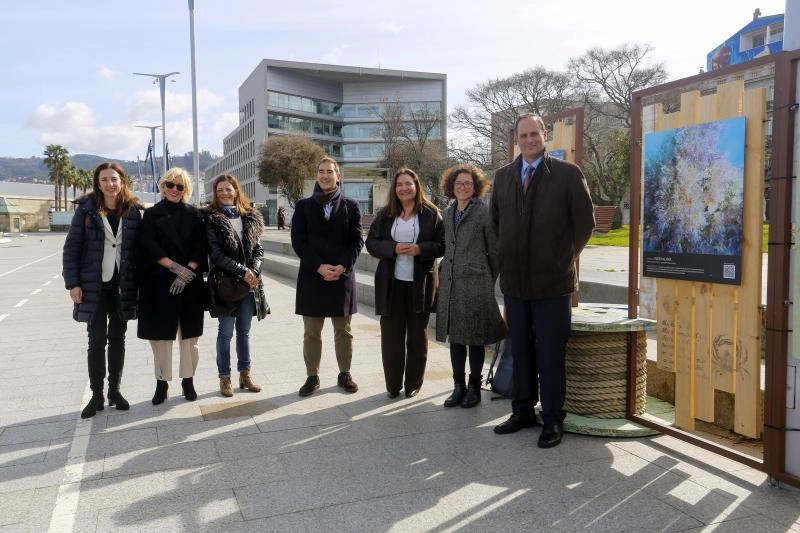 Image 1 of article La Xunta participa en la inauguración de la exposición fotográfica que presenta en el Paseo de las Avenidas de Vigo los resultados del Programa Pleamar