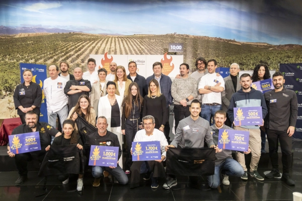 Imagen del artículo El bar El Albergue, de Calahorra, obtiene el 'Delantal de Oro' del XXII Concurso de Pinchos de La Rioja con su propuesta '¡¡¡Es la pera!!!'