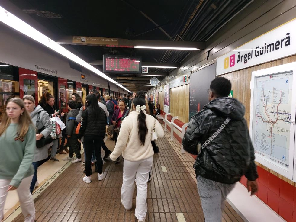 Imagen del artículo La mitad de los usuarios de Metrovalencia prefiere viajar en metro o tranvía que en otros medios de transporte públicos y privados