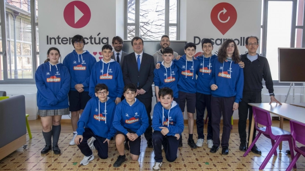 Imagen del artículo El consejero de Educación y Empleo recibe al equipo Legodima que representará a La Rioja en la fase nacional de la First Lego League