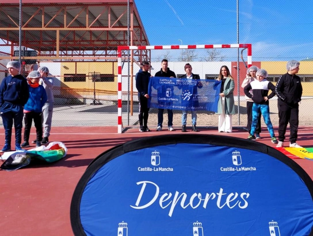 Image 1 of article El Gobierno regional acerca la práctica de deportes aéreos a más de 3.000 estudiantes de primaria de la provincia de Toledo
