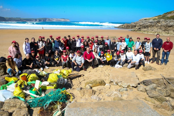 Imagen del artículo El proyecto Mares Circulares recogió más de 3.000 kilogramos de residuos en los últimos seis años en Cantabria