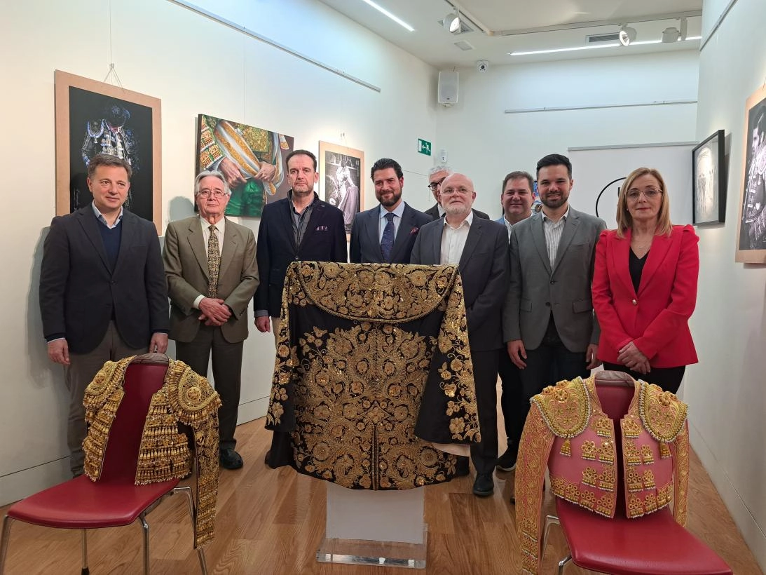 Image 0 of article El Gobierno regional abre las puertas de la Casa Perona a la exposición 'Arte Taurino', de la Fundación del Toro de Lidia