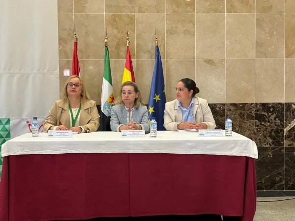 Image 1 of article Mª Mercedes Vaquera defiende que la educación mejore en Extremadura con el apoyo de familias, alumnos y docentes