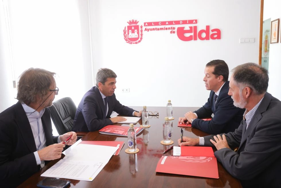 Imagen del artículo Carlos Mazón destaca el clima de diálogo y normalidad con el alcalde de Elda para avanzar en los retos de la localidad