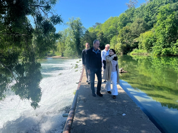 Imagen del artículo O delegado territorial da Xunta en Pontevedra visita a senda do río Tea, galardoada recentemente coa Bandeira Sendeiro Azul