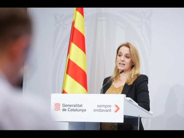Imagen del artículo La consellera Mas Guix reclama a les autoritats europees de Competència que evitin la compra del Banc Sabadell per part del BBVA