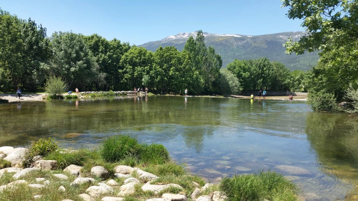 Imagen del artículo La Comunidad de Madrid publica una guía de rutas y actividades relacionadas con el turismo de agua en la región
