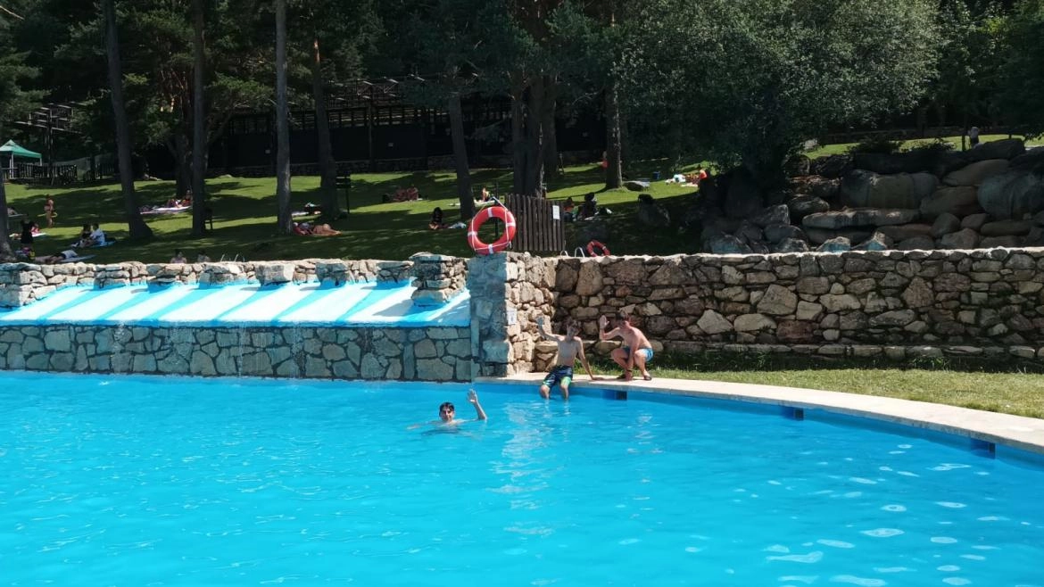 Imagen del artículo La Comunidad de Madrid abre este miércoles sus piscinas públicas de verano