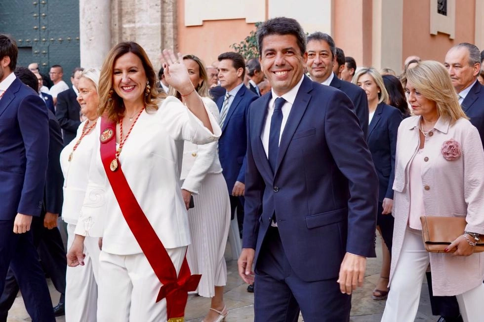 Imagen del artículo Carlos Mazón asiste a la Misa d'Infants con motivo de la celebración de la fiesta de la Virgen de los Desamparados